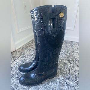 Louis Vuitton drops rain boots sz 37
